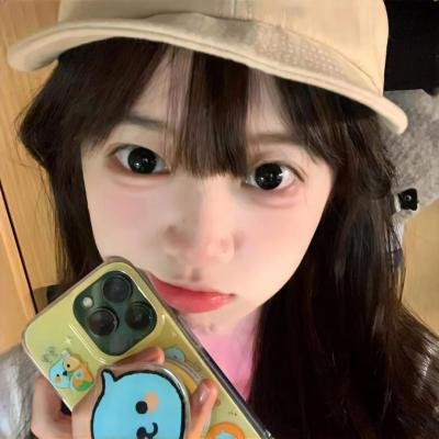 独家爆料：港台老牌艺人被拍到同回酒店，经纪人连夜公关，短时间内